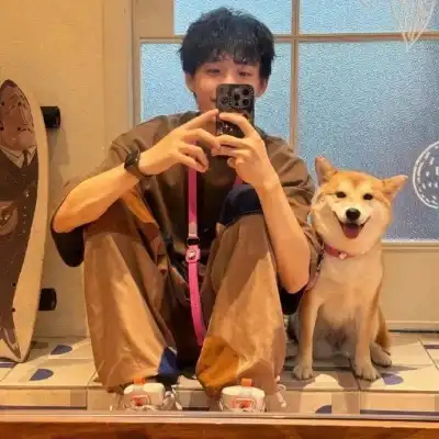 钟由希